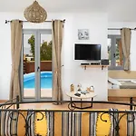 Hersonissos Villas *