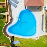 Hersonissos Villas *